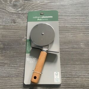 ProSeries Pizza Cutter with Natural Wood Handle - Silver/Wood